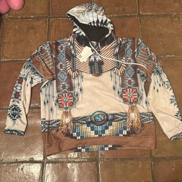Native print hoodie - Picture 1 of 6